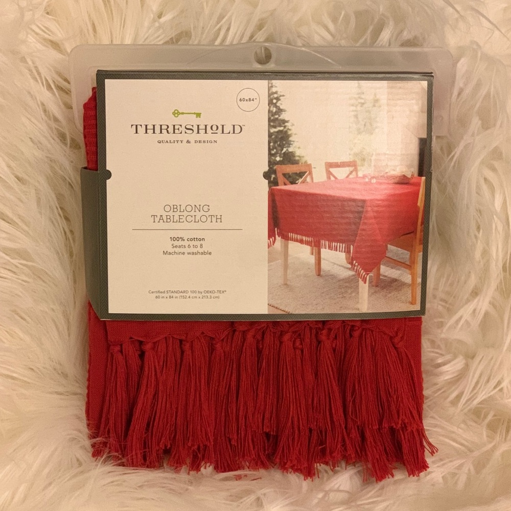 Oblong Tablecloth • NEW • $12